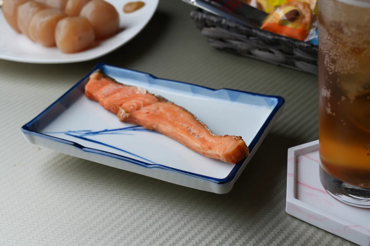 のみ家 鮭